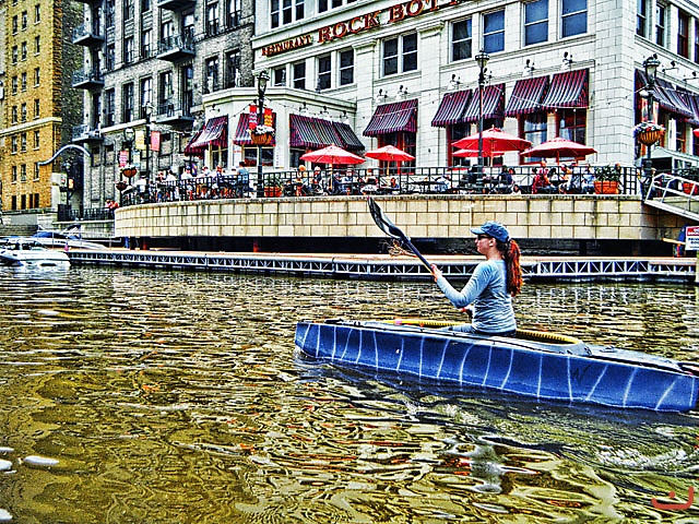 Milwaukee river_Wavewalk kayak